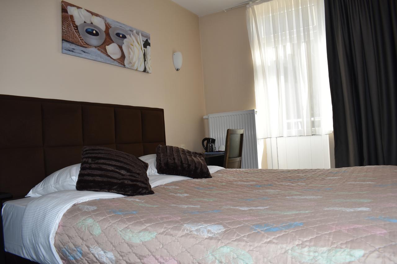 Hotel Meribel Saint-Josse-ten-Noode Екстер'єр фото