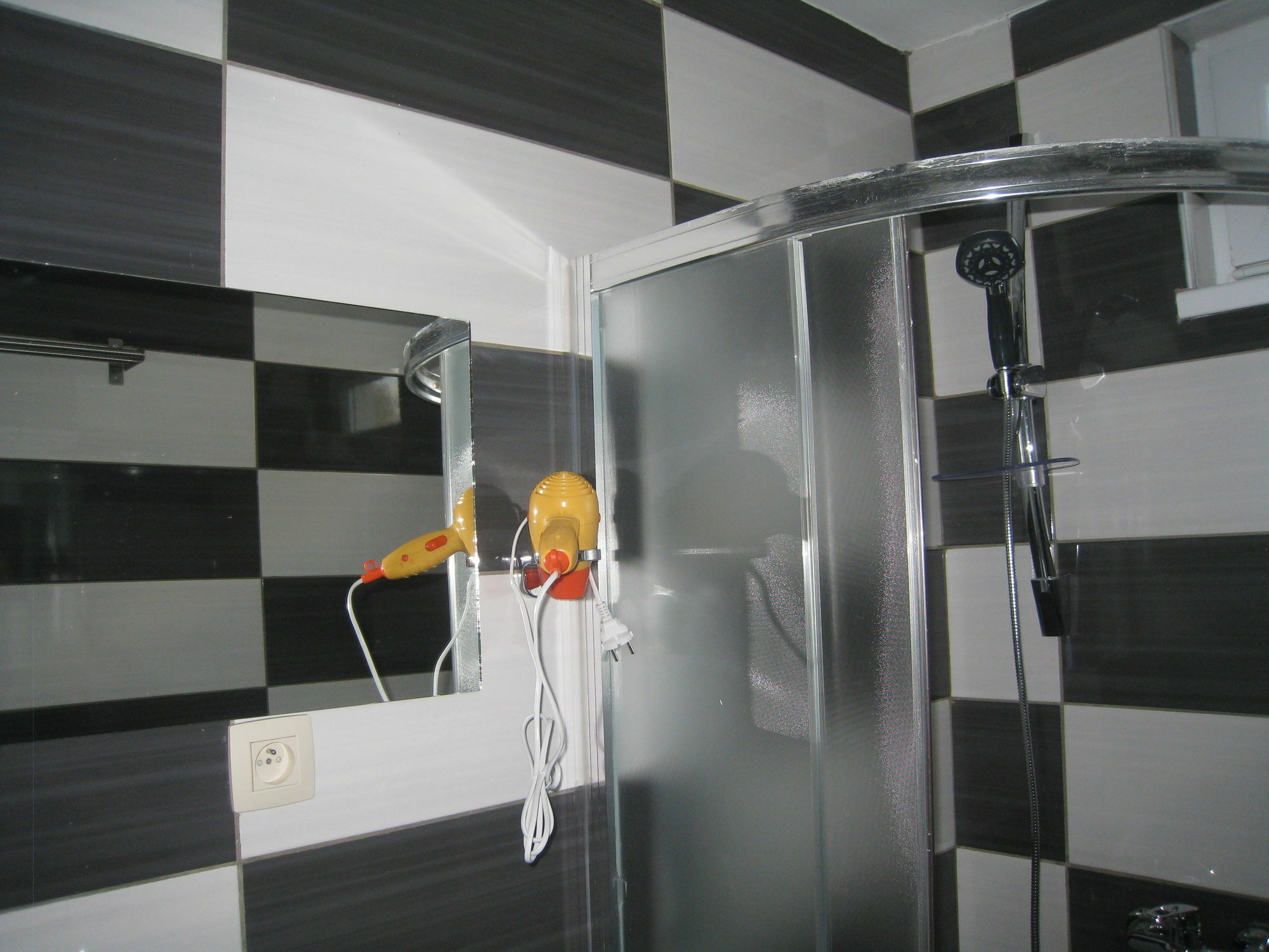 Hotel Meribel Saint-Josse-ten-Noode Екстер'єр фото