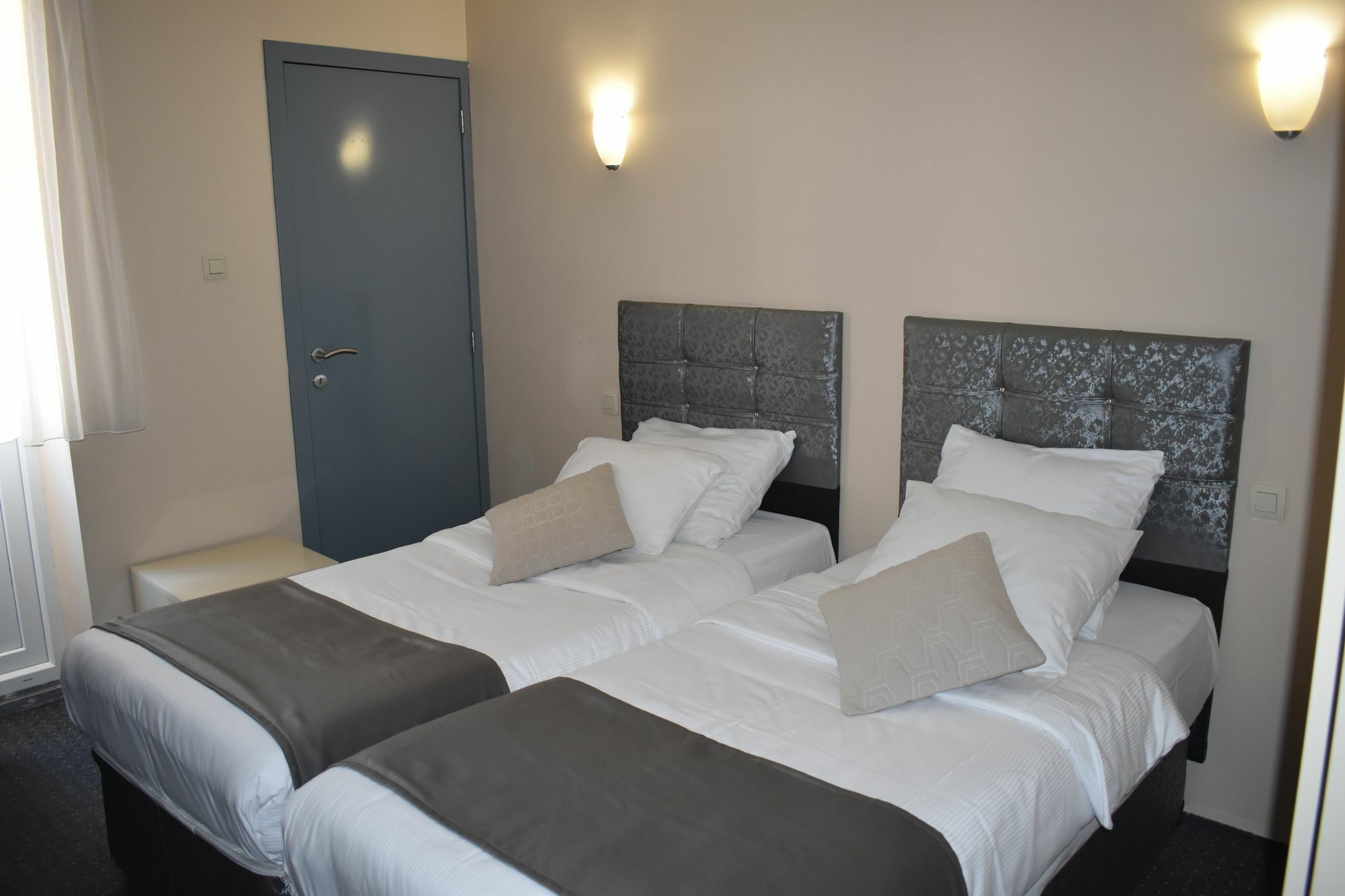 Hotel Meribel Saint-Josse-ten-Noode Екстер'єр фото