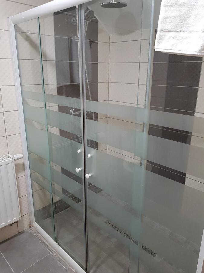 Hotel Meribel Saint-Josse-ten-Noode Екстер'єр фото